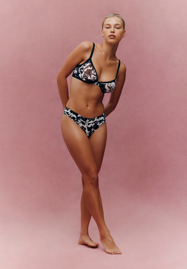 null image number null