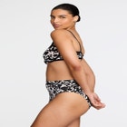 null image number null