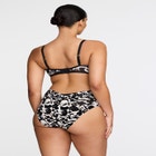 null image number null