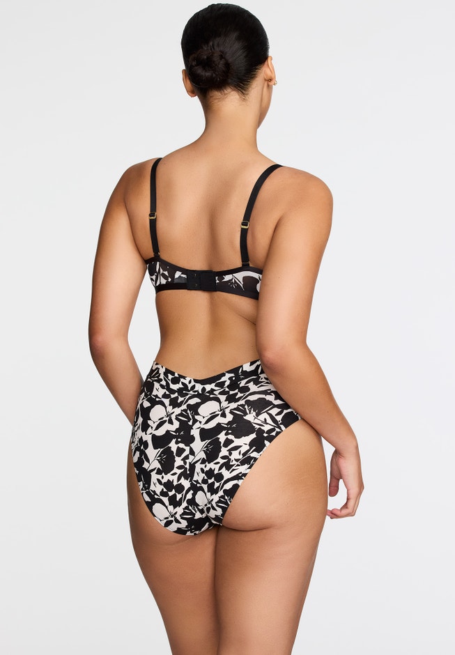 null image number null