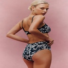 null image number null