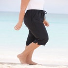 Taslon&reg; Cover Up Capri Pant image number null
